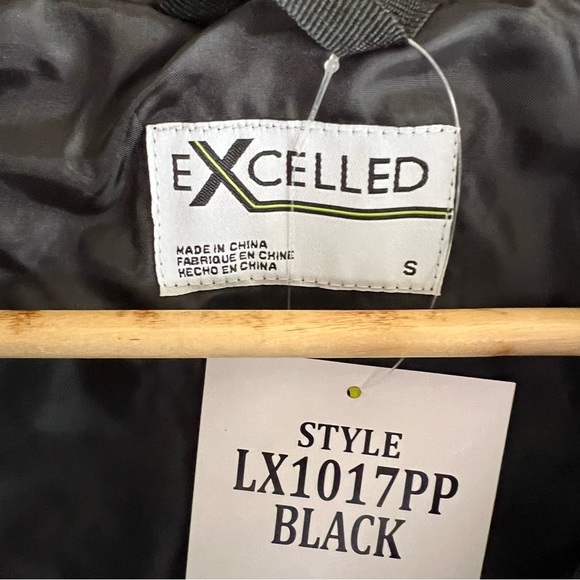 Excelled NWT Women’s Hooded Puffer Jacket (Kohl’s) S Black Style LX1017PP - Picture 2 of 9